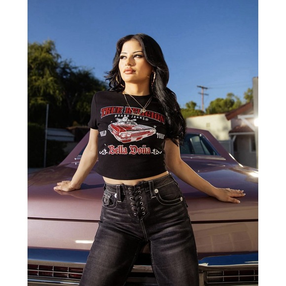 True Religion x Bella Doña Crystal LowRider Baby Doll Tee T Shirt Size Large NWT - Picture 1 of 9